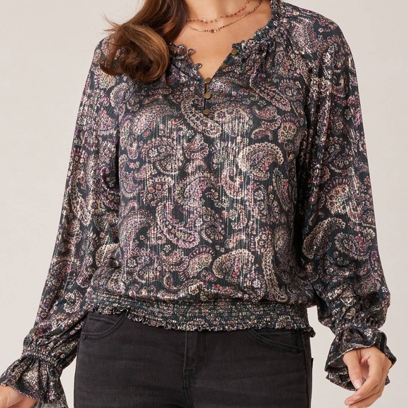 Democracy Tops - NWT "Democracy" Ruffle Neck Flounce Sleeve Top Size Small